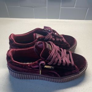 Very Lightly used OG Fenty Pumas By Rihanna